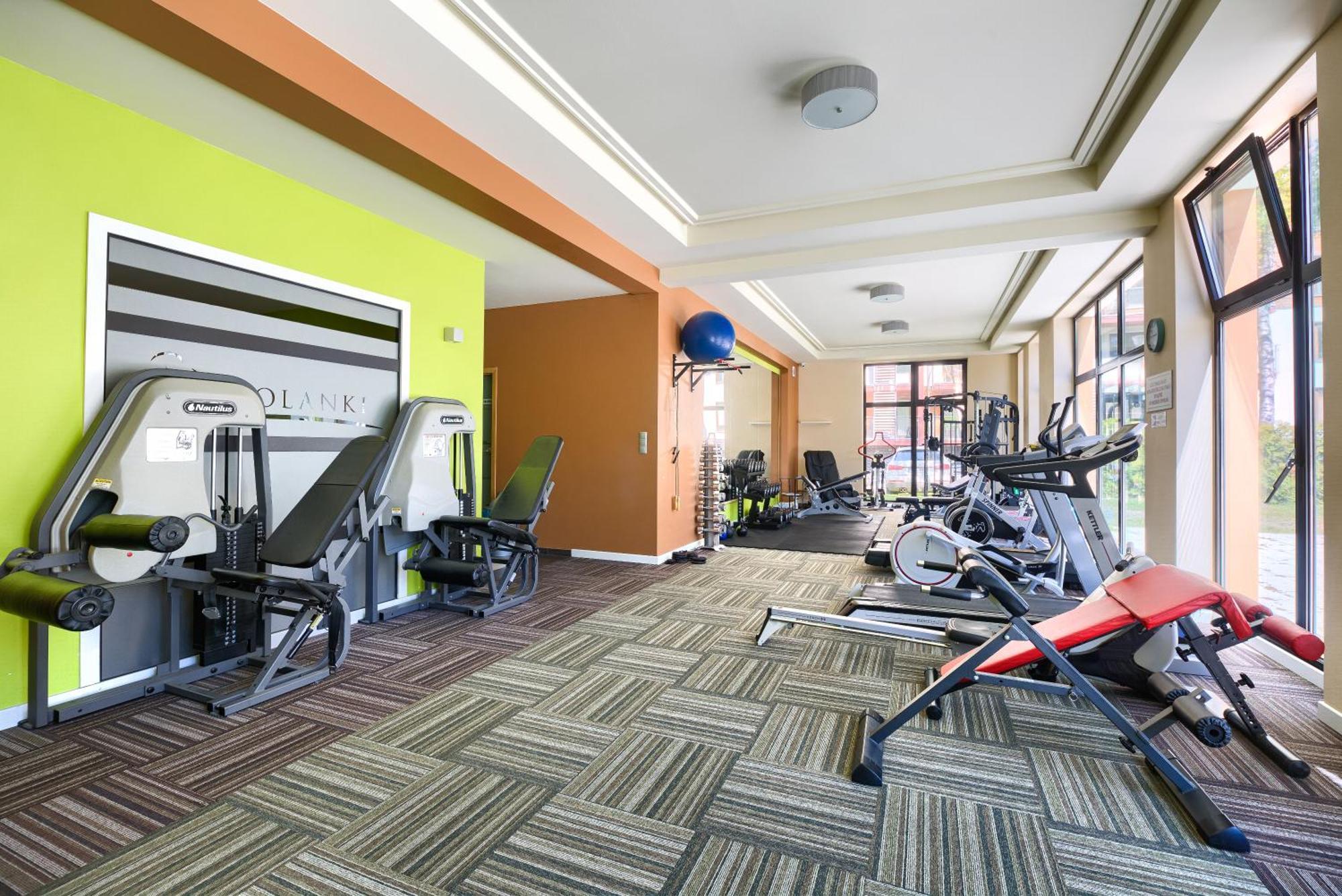 Apartment Sunny Bliss Polanki Klonowa, 350m Beach, Pool, Sauna, Gym