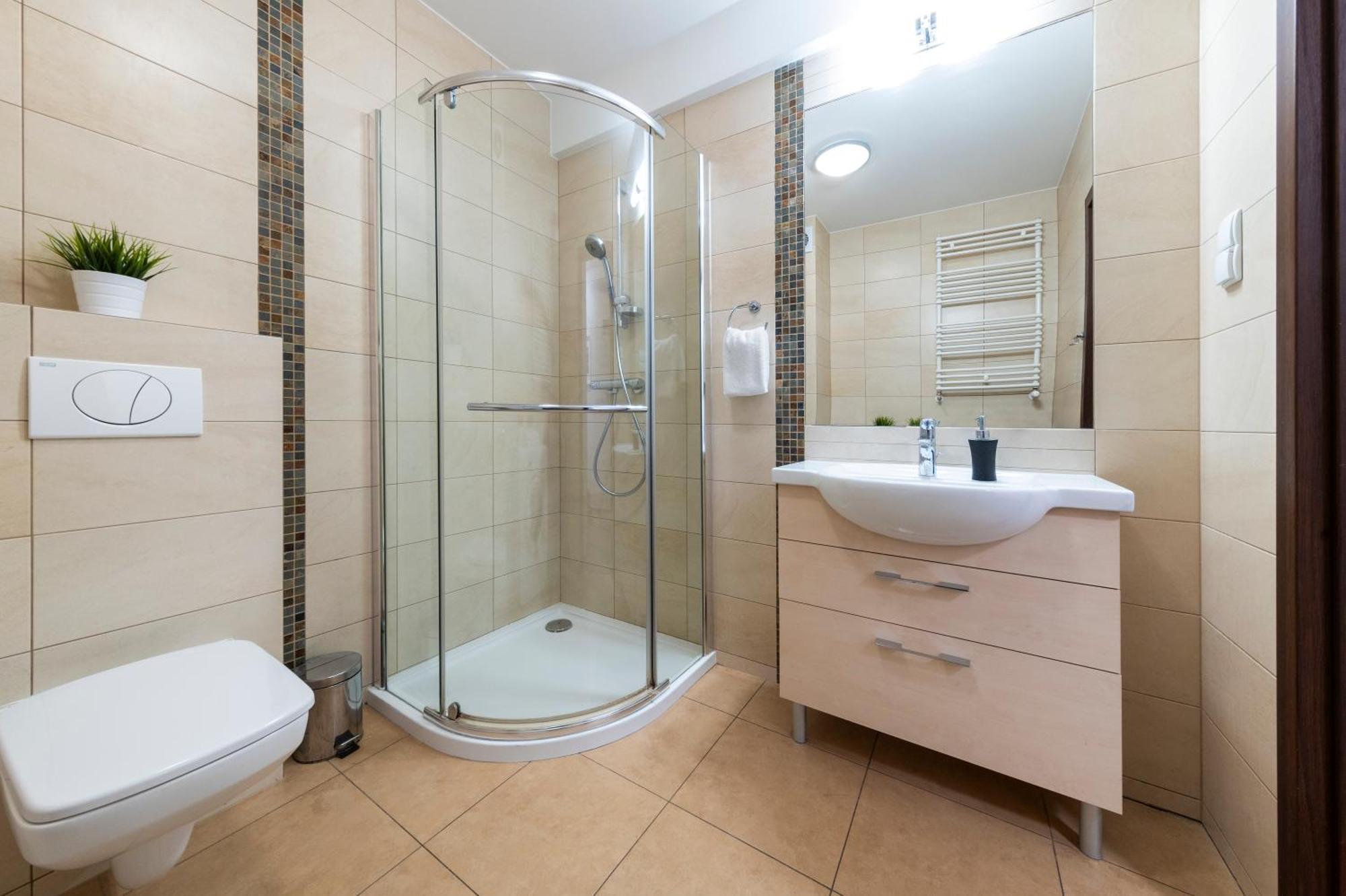 Sunny Bliss Polanki Klonowa, 350m Beach, Pool, Sauna, Gym Kolobrzeg