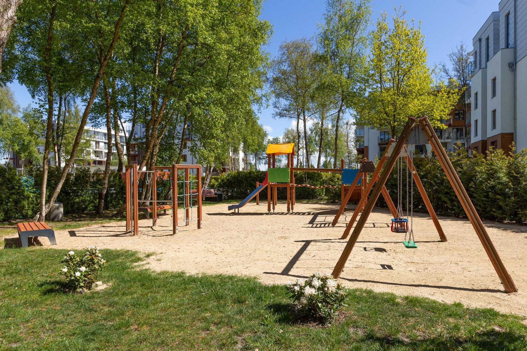 Apartment Sunny Bliss Polanki Klonowa, 350m Beach, Pool, Sauna, Gym Kolobrzeg
