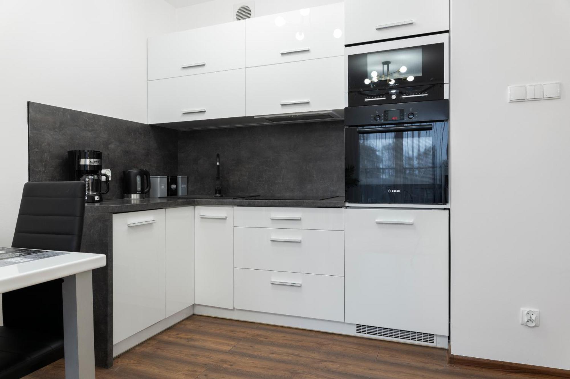 Sunny Bliss Polanki Klonowa, 350m Beach, Pool, Sauna, Gym Apartment Kolobrzeg