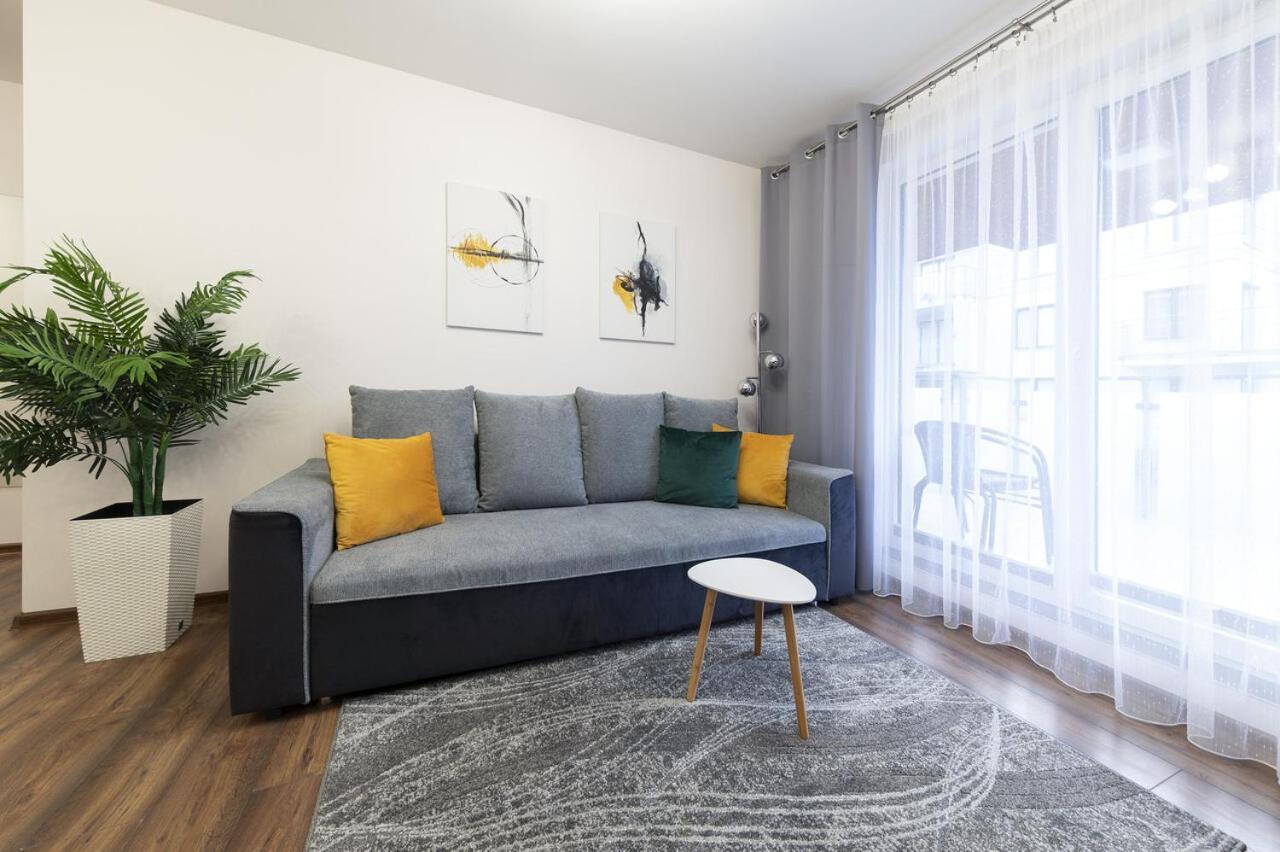 Apartment Sunny Bliss Polanki Klonowa, 350m Beach, Pool, Sauna, Gym
