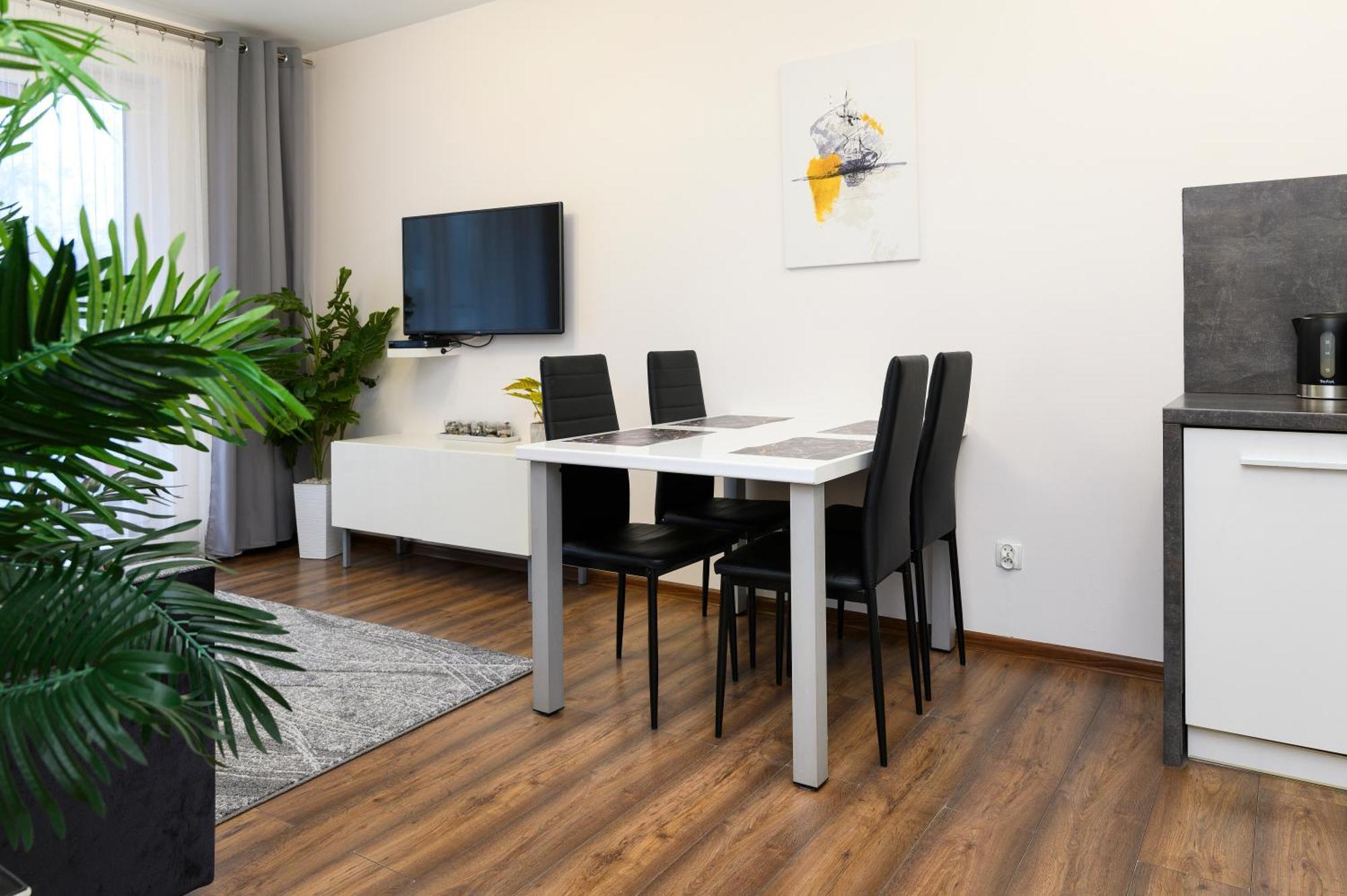 Sunny Bliss Polanki Klonowa, 350m Beach, Pool, Sauna, Gym Apartment